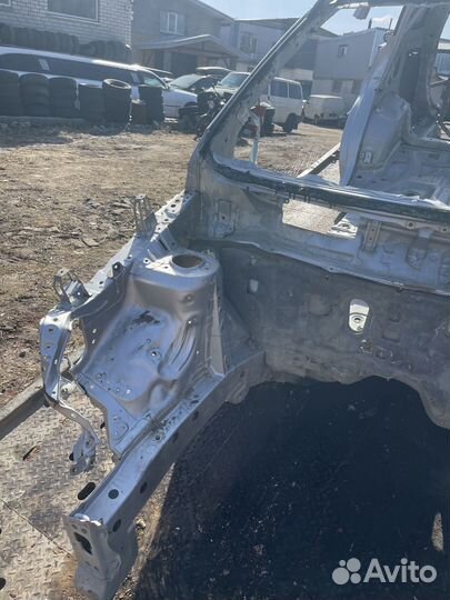 Toyota Rav 4 40 2013- Передняя правая четверть