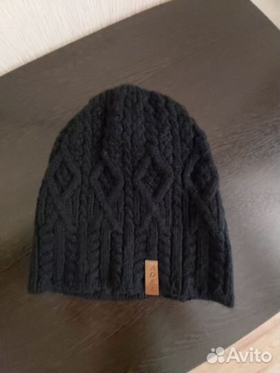 Шапка женская вязаная