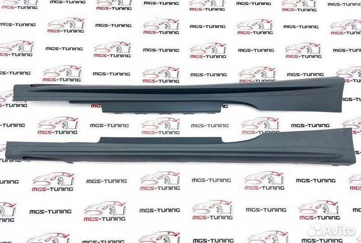 Комплект порогов в стиле M4 BMW 4 серия G22