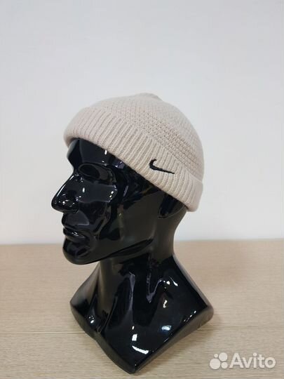 Вязанная шапка nike новая