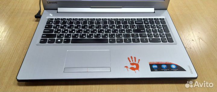 Lenovo 310-15IKB/i5 7200/8GB/GT920/1000GB/15.6