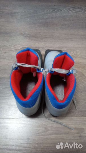 Лыжные ботинки 36