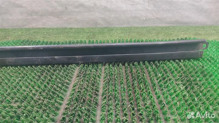 Направляющая сдвижной двери Peugeot Expert 2010