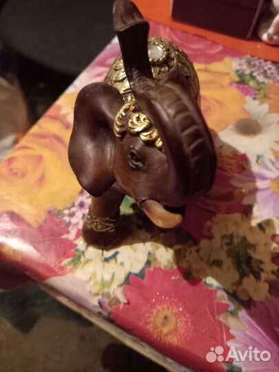 Декоративная фигурка слона