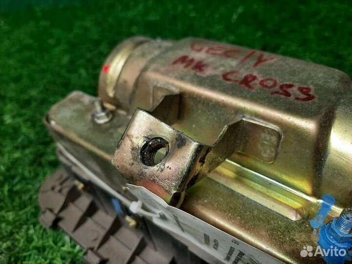 В наличии: Подушка пассажирская на Geely MK