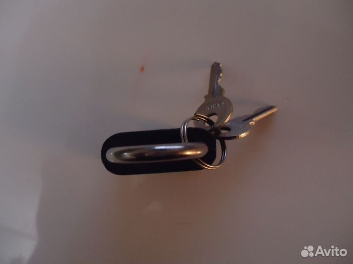 Замочек навесной маленький