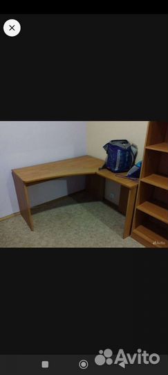 Стол, тумбочка