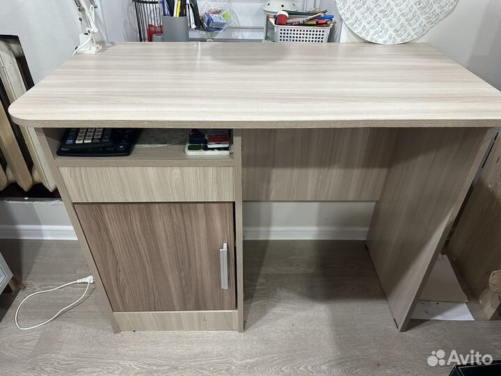 Письменный стол