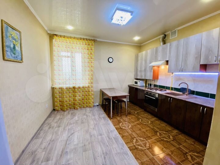 2-к. квартира, 64 м², 3/3 эт.