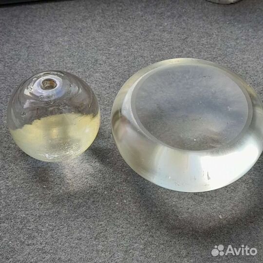 Старинный пресс для бумаг