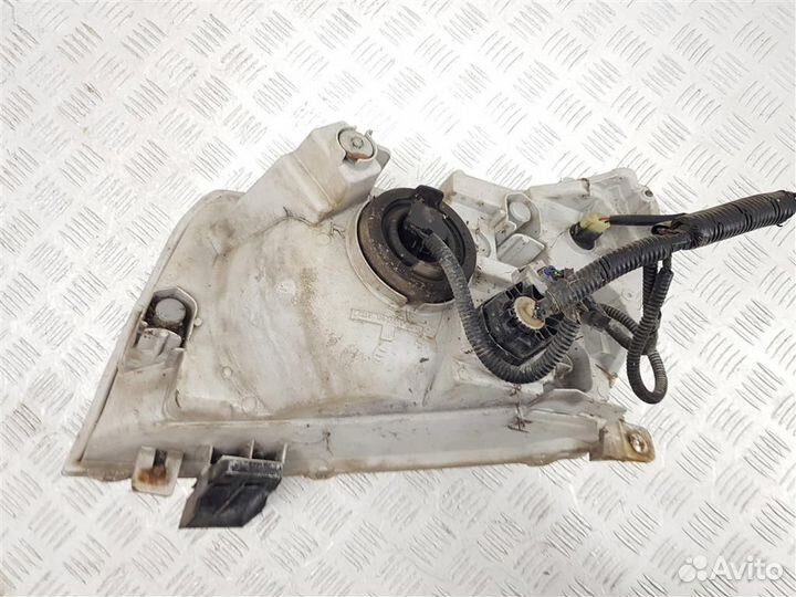 Фара правая Suzuki Grand Vitara 2008