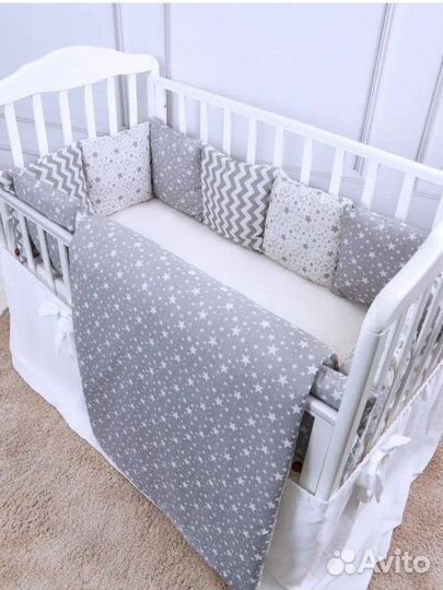 Комплект бортиков с одеялом в детскую кроватку