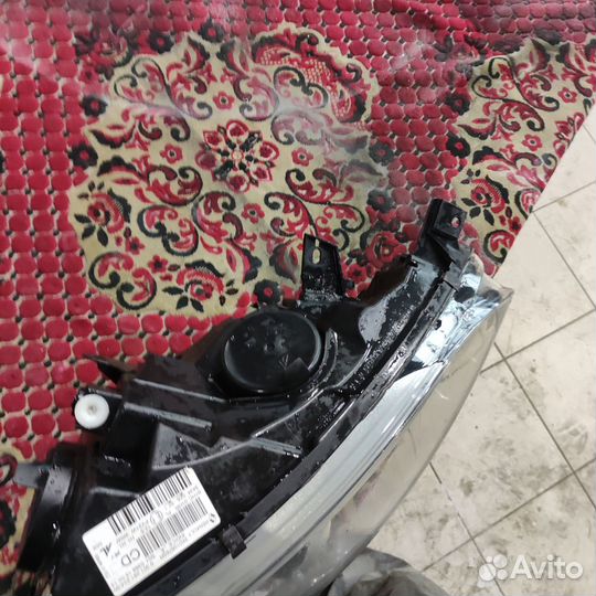 Фара правая Renault kaptur j5