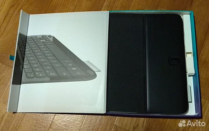 Клавиатура-чехол Logitech для Samsung Galaxy TabS