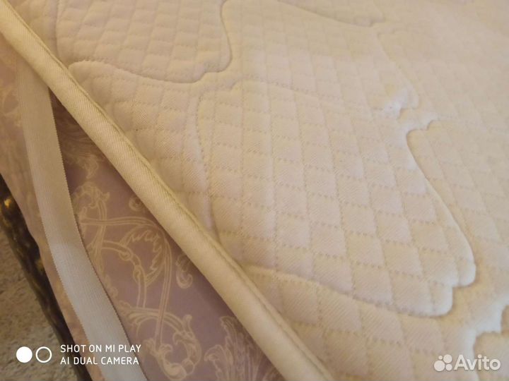Наматрасник двусторонний 200 на 180 см