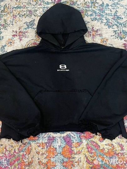 Худи Balenciaga distressed