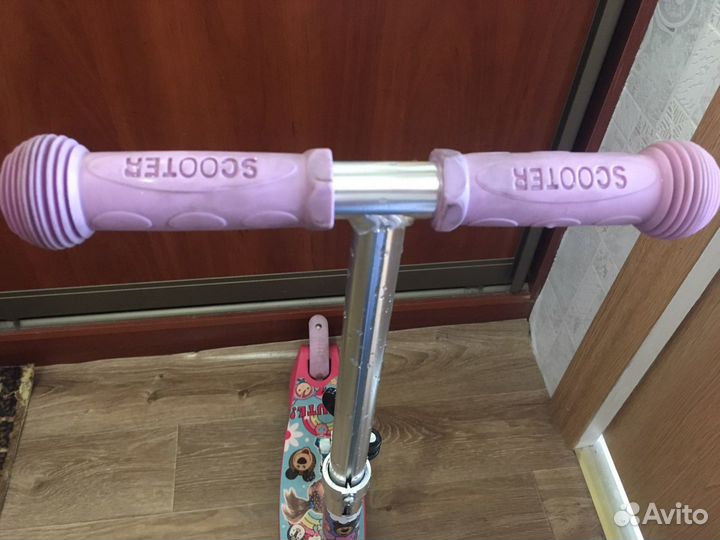 Самокат трехколесный