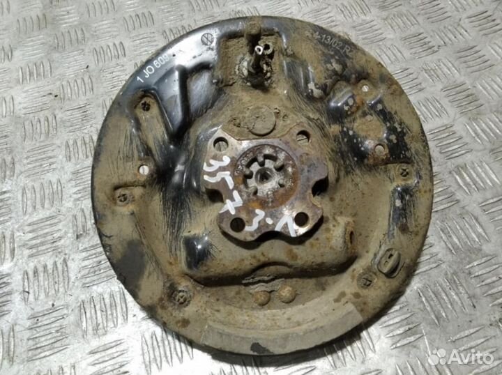 Щит опорный Skoda Octavia 2000 2011