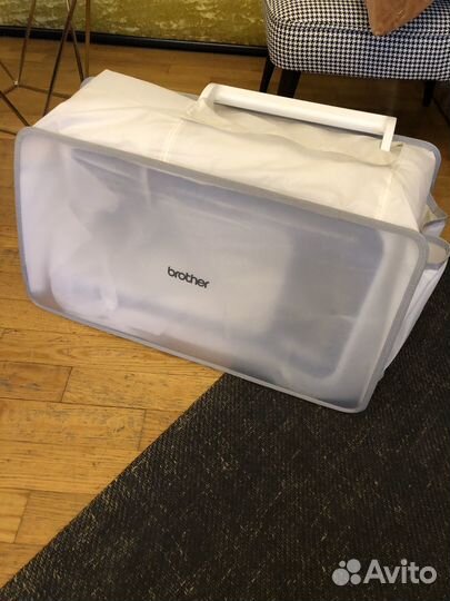 Швейно-вышивальная машина Brother innov-'IS V5LE