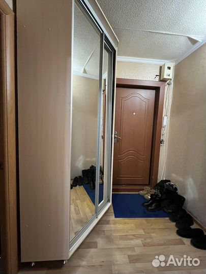 Шкаф купе угловой с зеркалом