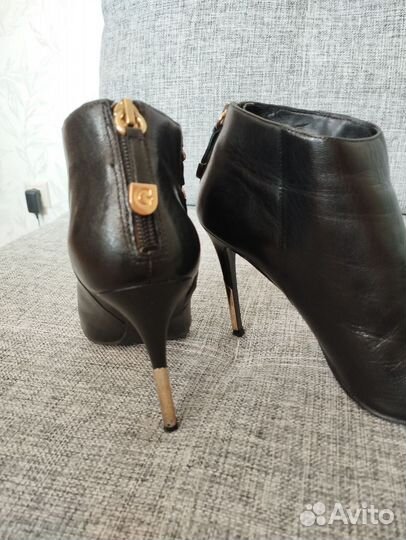 Ботильоны Guess 38