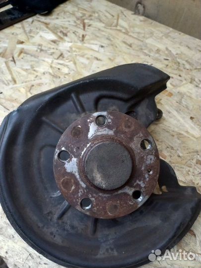 Ступица задняя левая Skoda Octavia A5 BUD 2011