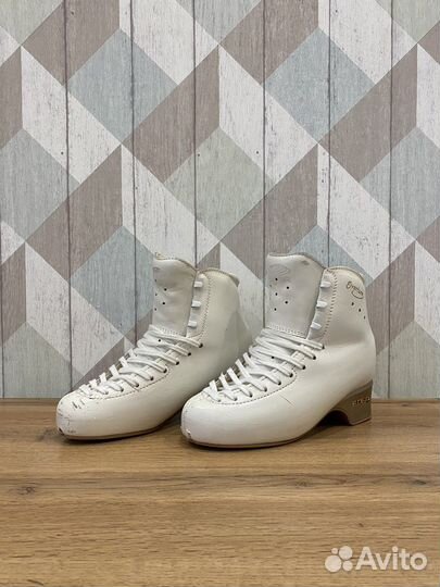 Фигурные коньки edea overture 235