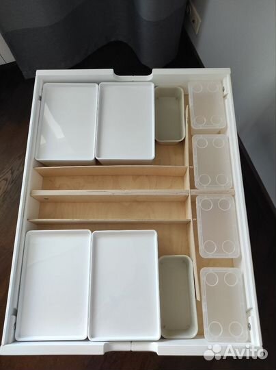 Детский стол и 2 стула