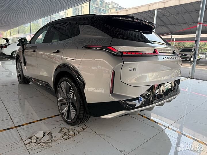 Lynk & Co 08 1.5 AT, 2024, 7 000 км