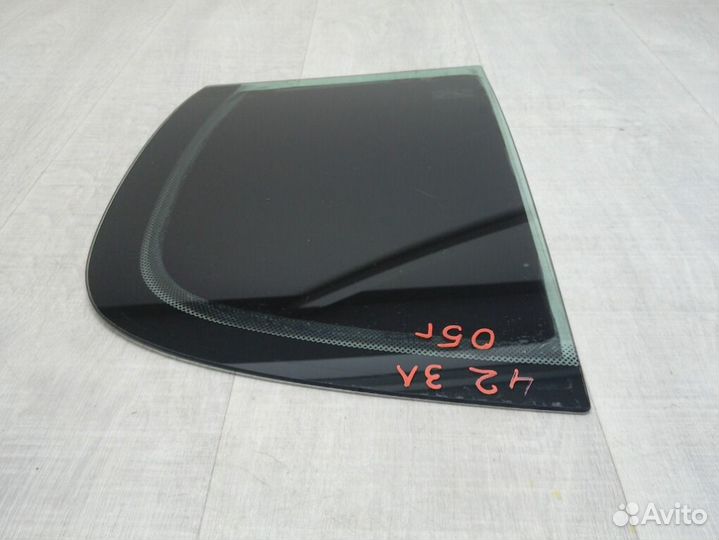 Стекло двери заднее левое Renault Megane 2 1.6