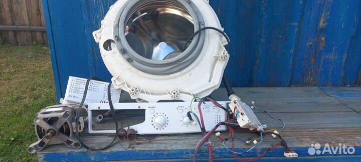 Стиральная машина Indesit на запчасти