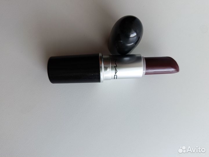 Помада MAC в оттенке Sin