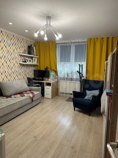 2-к. квартира, 52 м², 1/4 эт.