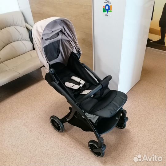 Коляска с автоматическим сложением Peppy latina