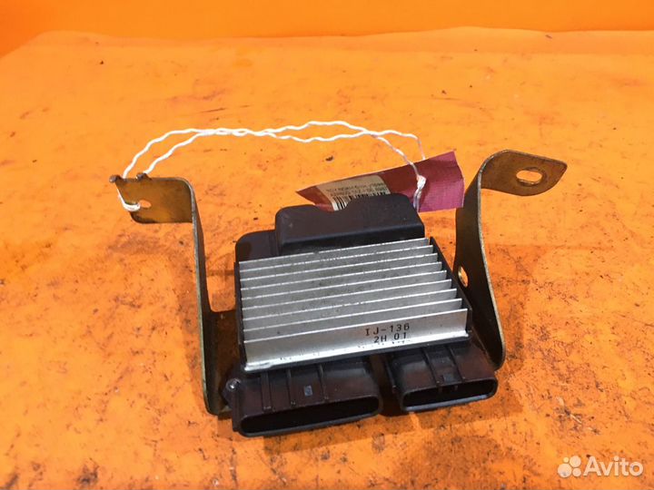 Блок управления инжектором Toyota Noah AZR60G