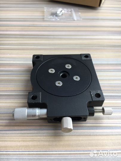 Поворотная ось с микроподачей, поворотный стол