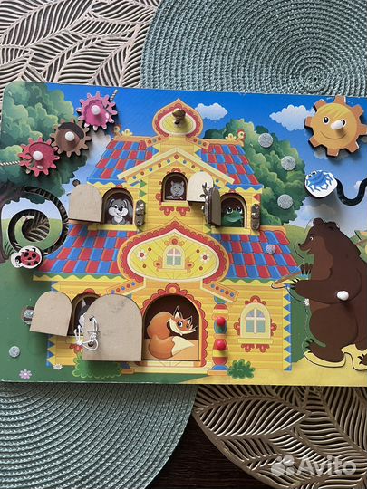 Бизиборд теремок