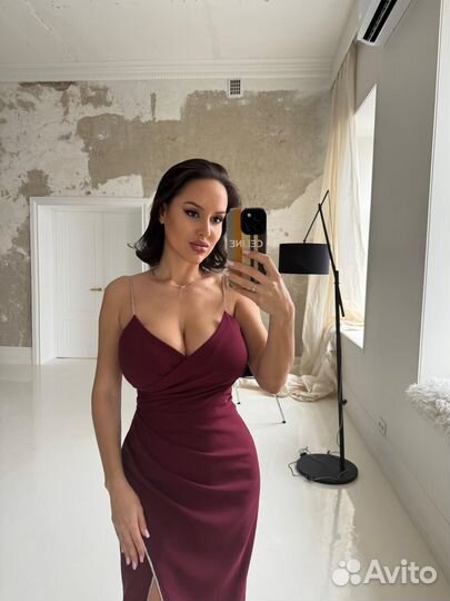 Вечернее платье бордовое