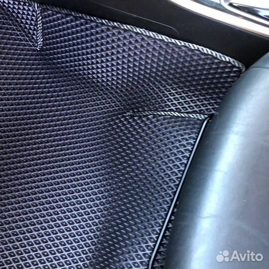 Автомобильные коврики на Mitsubishi Outlander Phev