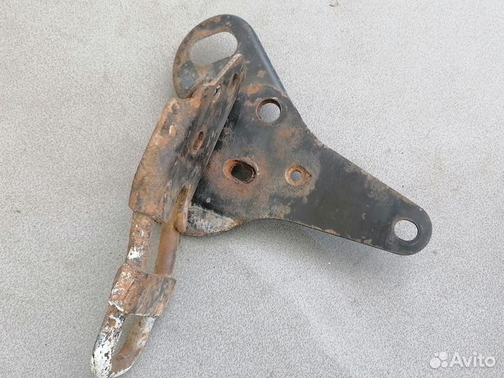 Крюк буксировочный для Nissan Almera N15 1995-2000