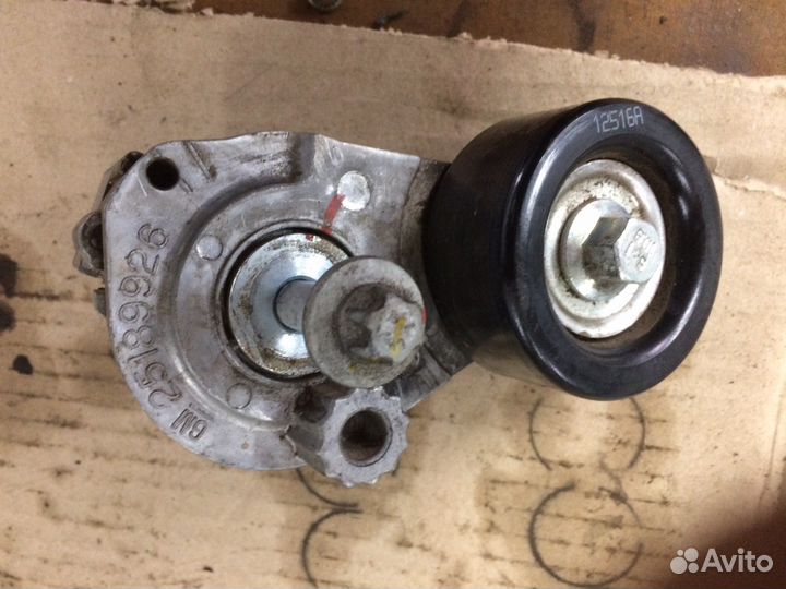 Продаю натяжитель ремня на Шевроле Авео 1.6