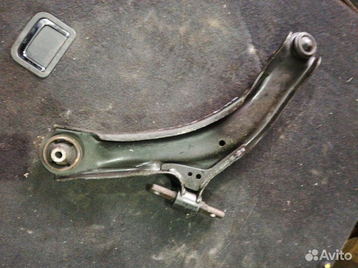 Рычаг передний передний правый Renault Koleos 2.5