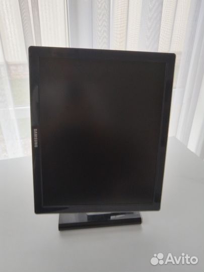 Монитор Samsung