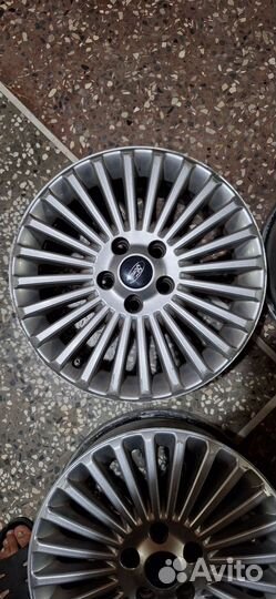 Форд Титаниум р16