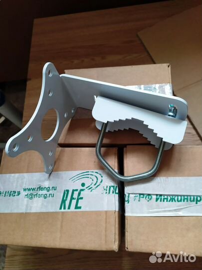 Кронштейн для крепления устройств