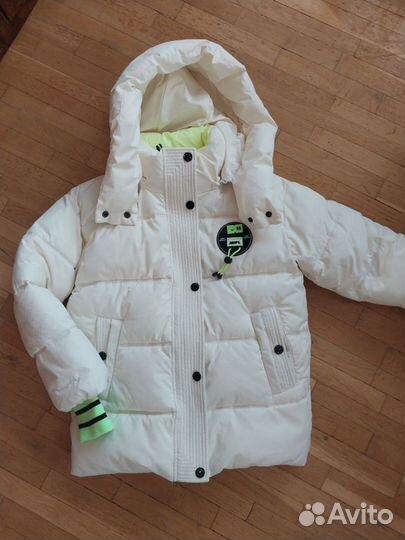 Зимняя куртка для девочки 140см