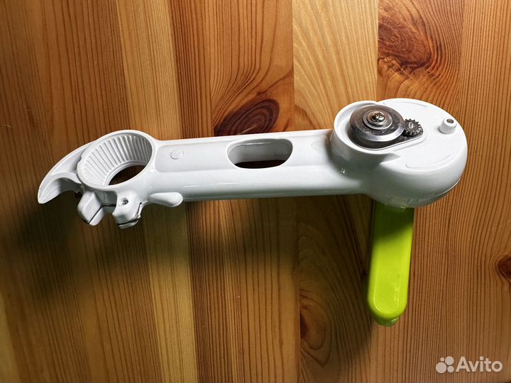 Овощечистка и многофункциональная открывашка