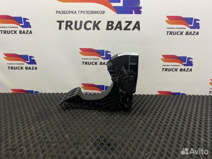 Педаль газа Renault T