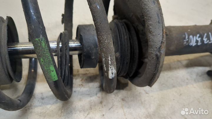 Амортизатор подвески Nissan Almera N16, 2002