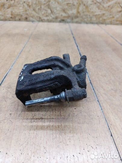 Тормозной суппорт задний левый Mercedes A-Class